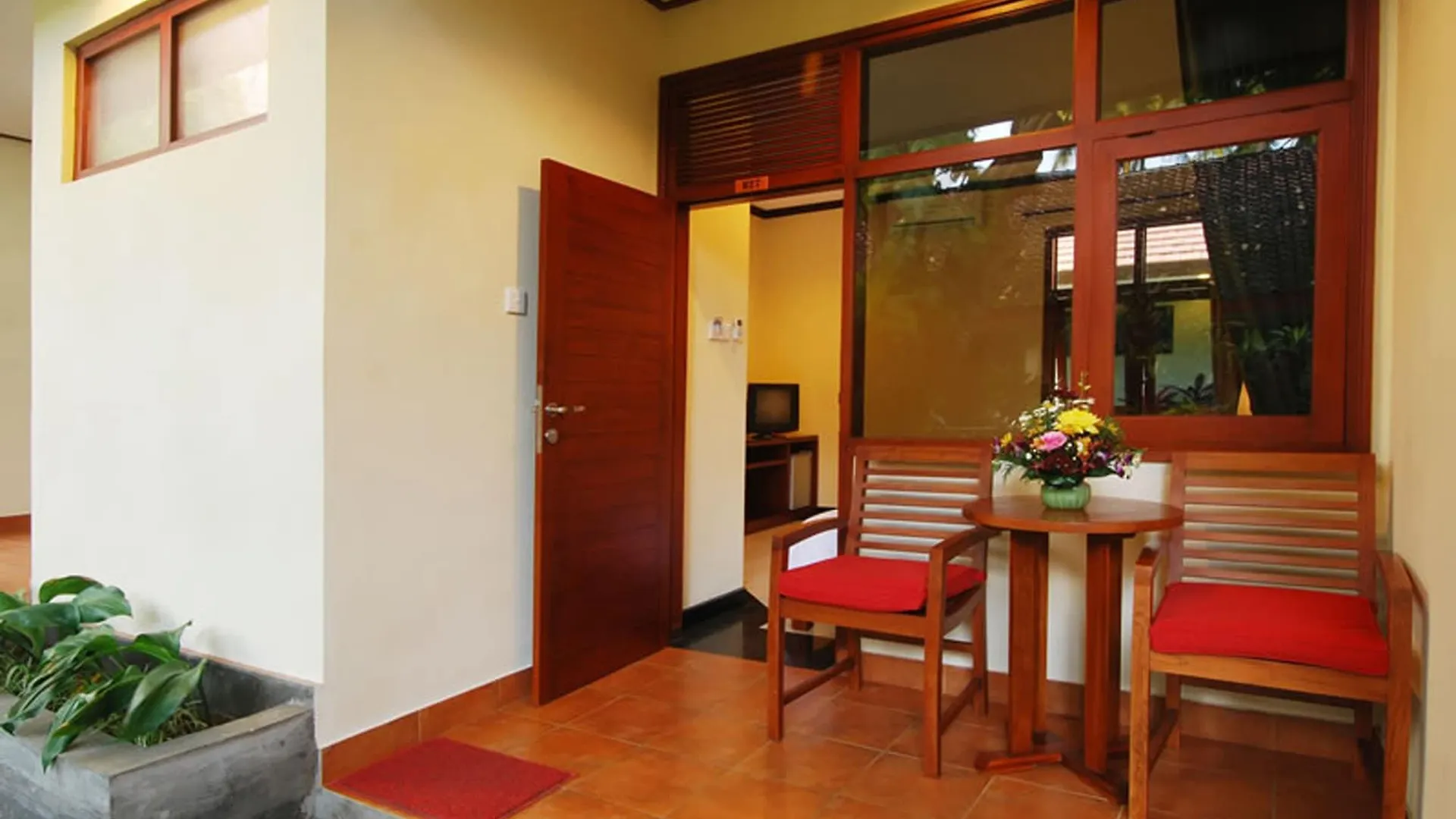 Yulia Beach Inn Kuta Kuta