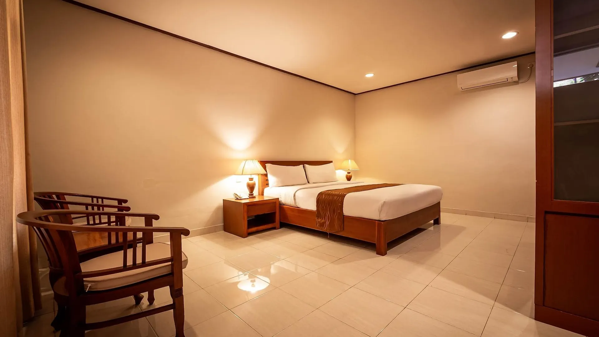 Yulia Beach Inn Kuta Kuta  Kuta (Bali)