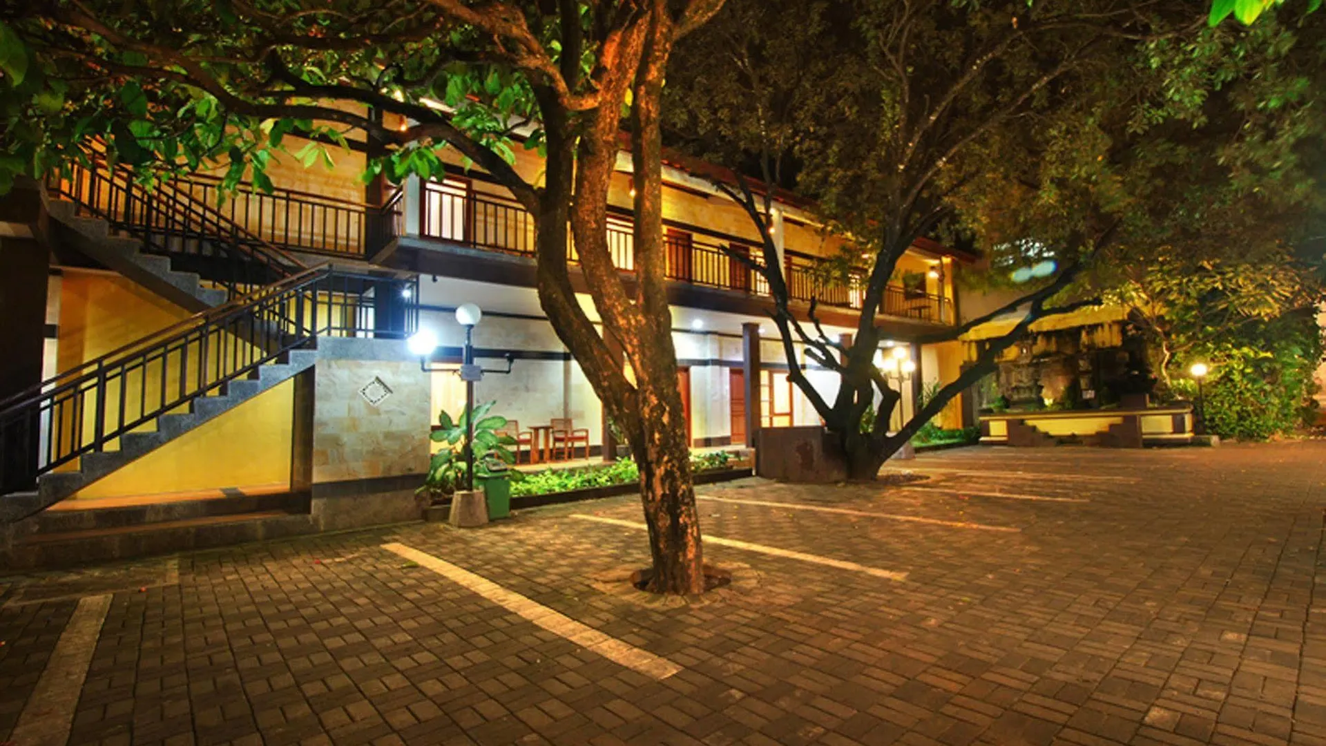 Hotel Yulia Beach Inn Kuta Kuta