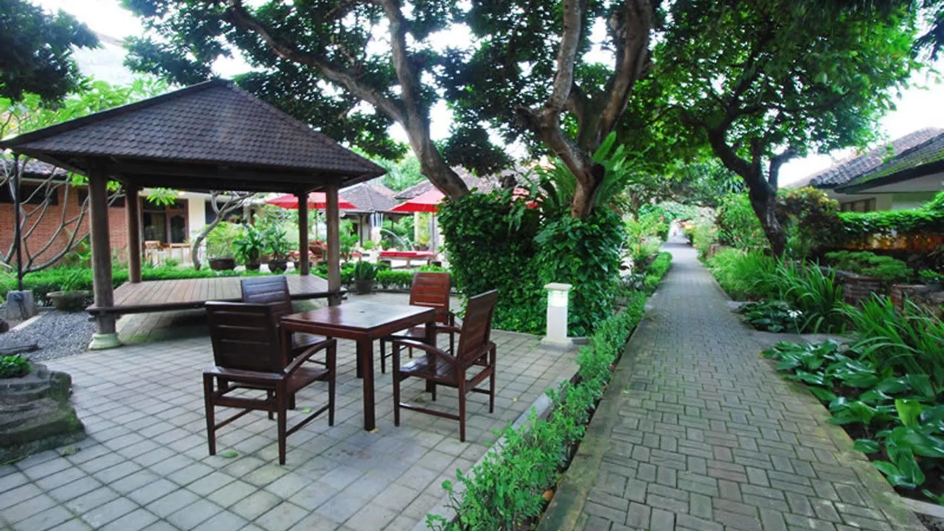 Yulia Beach Inn Kuta Kuta  3*, Kuta (Bali) Indonesia