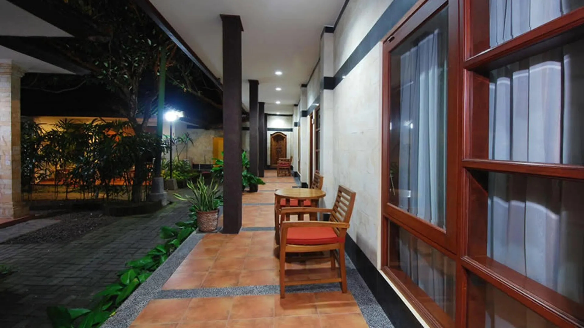 Yulia Beach Inn Kuta Kuta  Kuta (Bali)