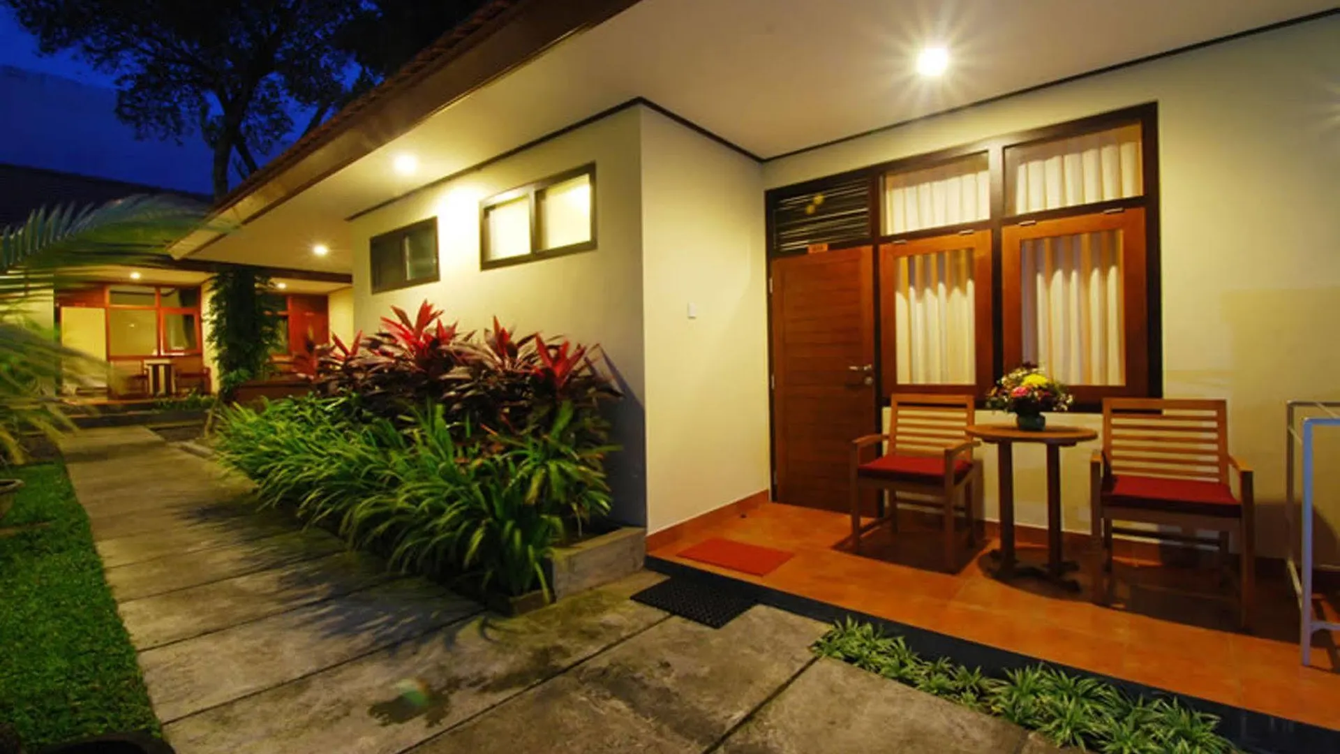 Hotel Yulia Beach Inn Kuta Kuta